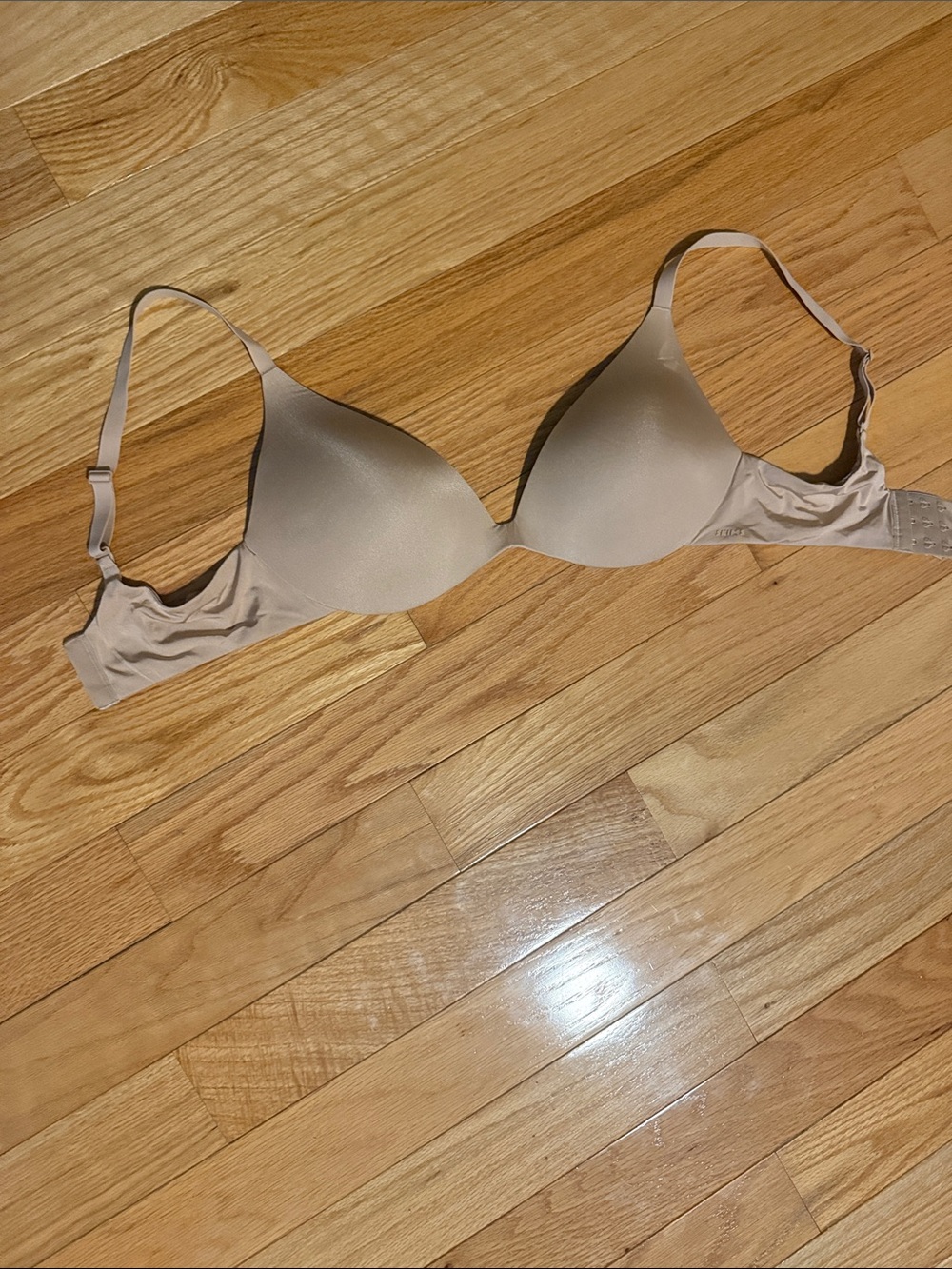 SKIMS Light Beige Seamless T-Shirt Bra